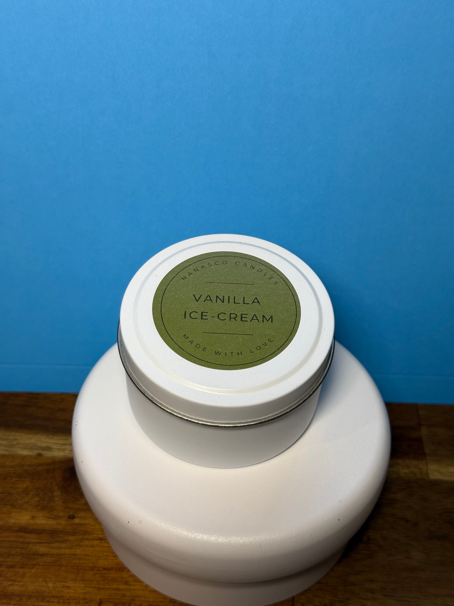 Vanilla ice-cream candle